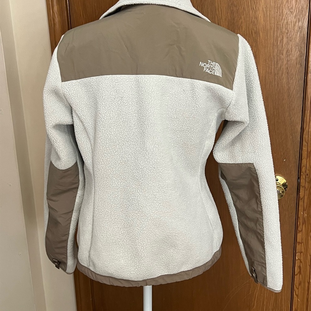 The North Face Women's Brown and White Fleece Jacket - Picture 2 of 2
